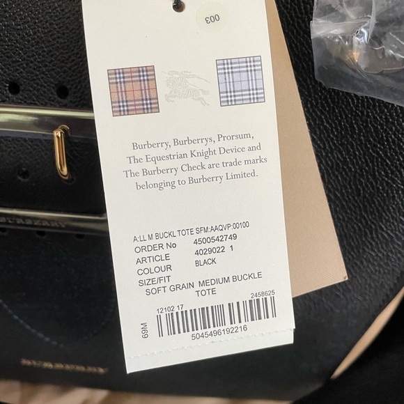 BURBERRY Grain Calfskin Medium Buckle Tote Black - Picture 14 of 14